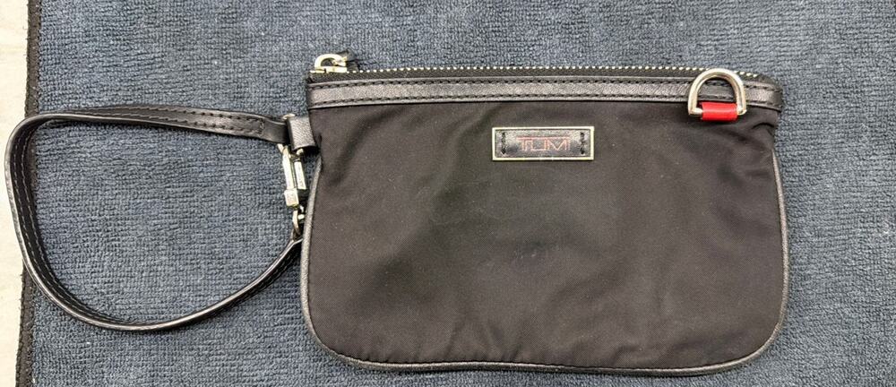 Tumi Black Nylon Wristlet Clutch Bag Leather Trim Travel Pouch Handbag EUC